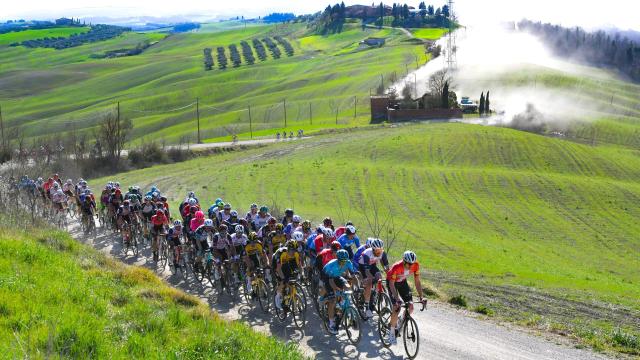 Legendární závod Strade Bianche na prašných cestách